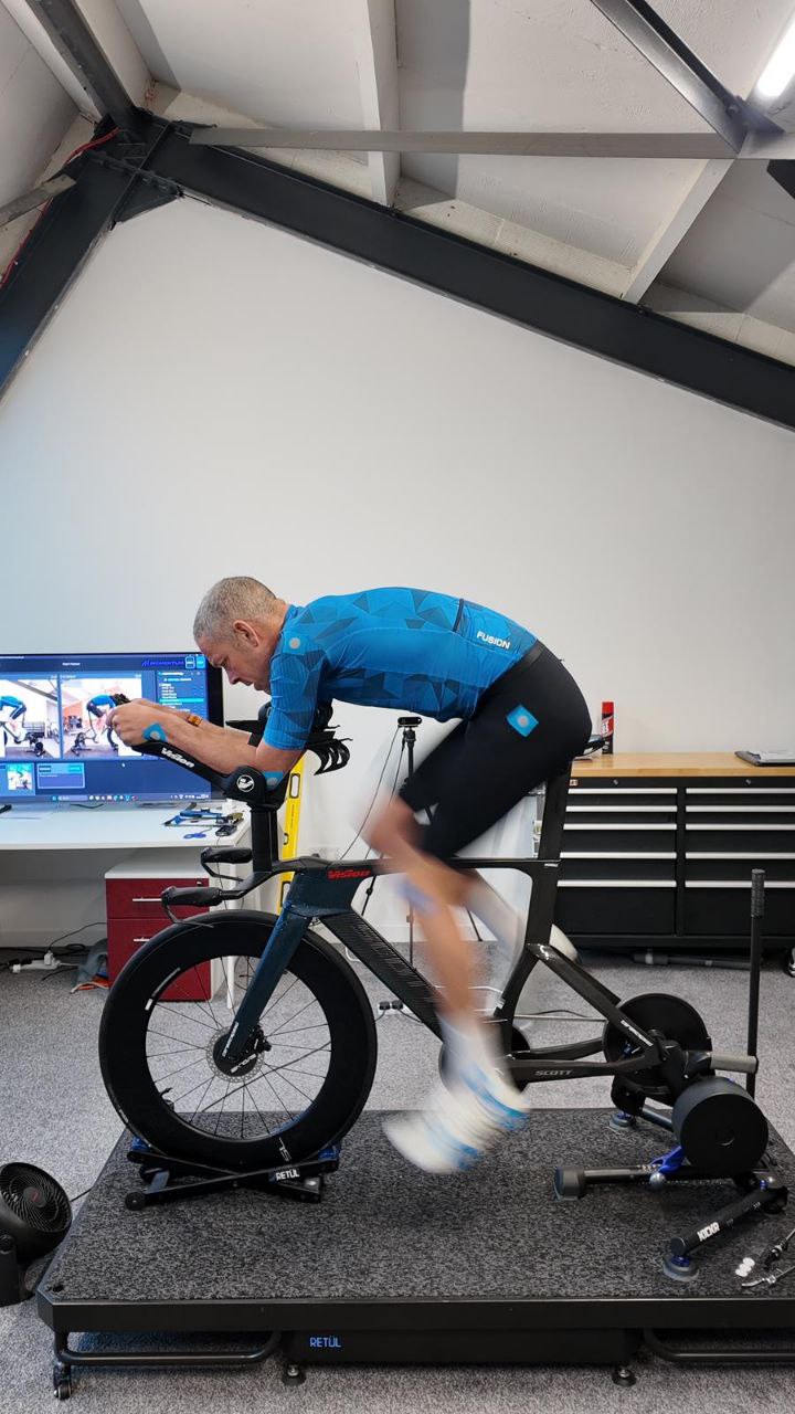 Bike fit assessment on the adjustable fit bike at Momentum