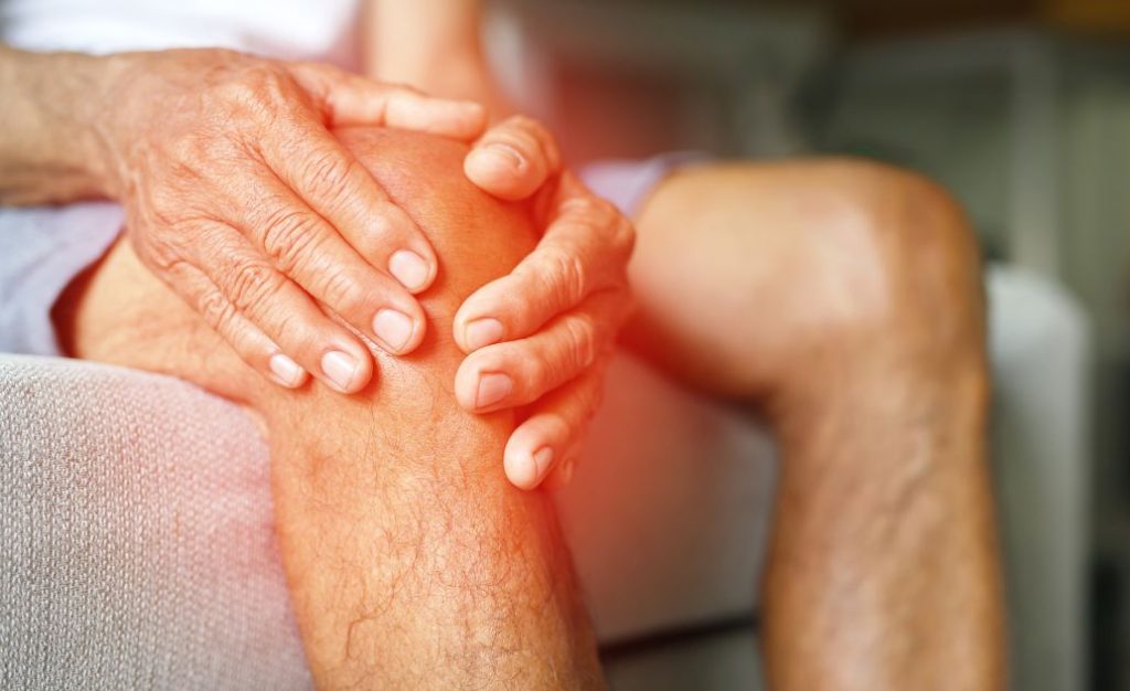 knee and hip pain