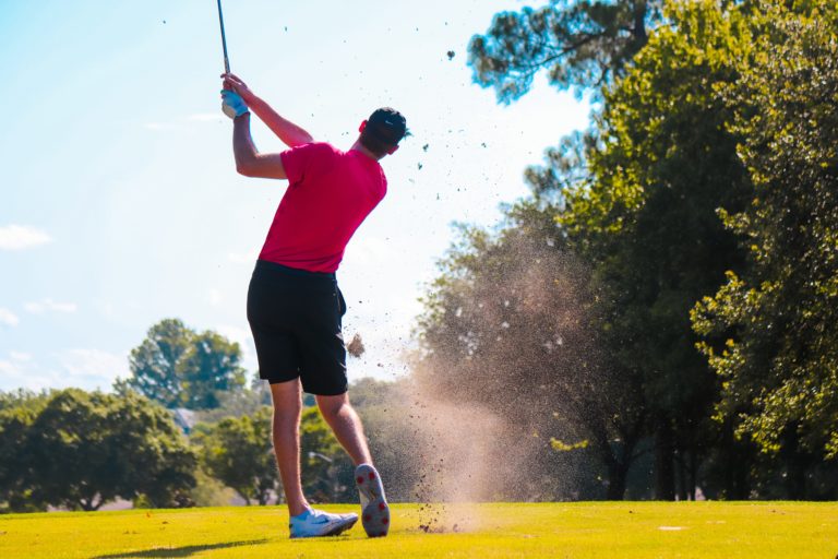 Common Shoulder Injuries in Golf and Cricket